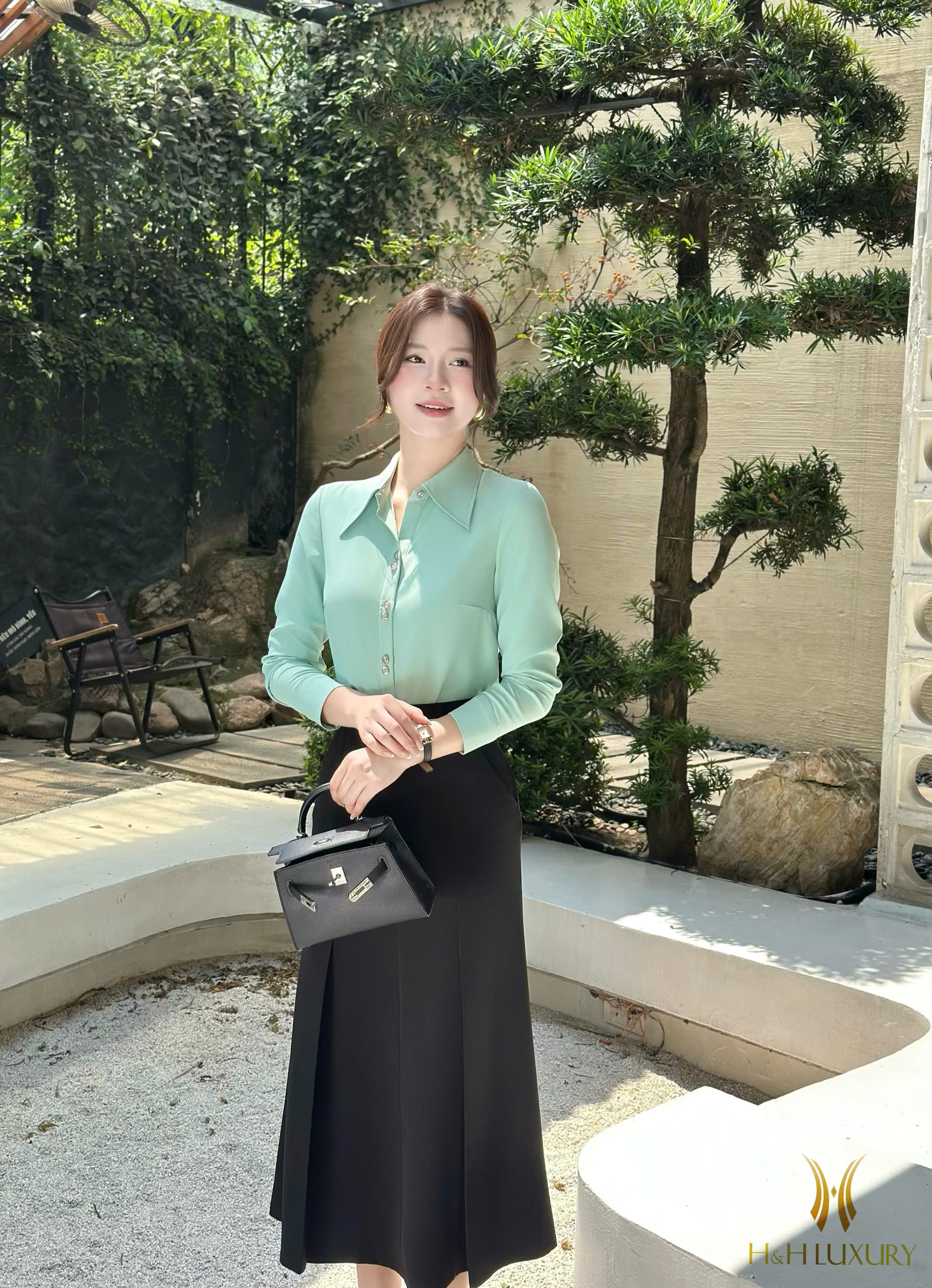 ÁO SƠ MI LỤA XANH CỔ ĐỨC