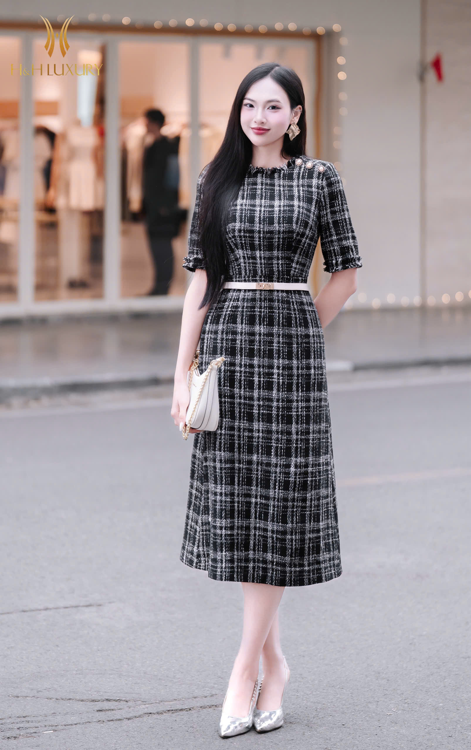 ĐẦM DẠ TWEED ÔM A CÚC VAI