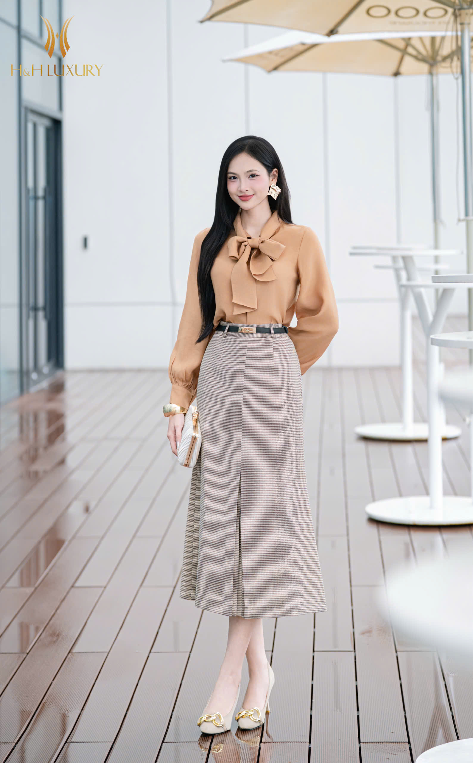 CHÂN VÁY ÔM A XẾP LY