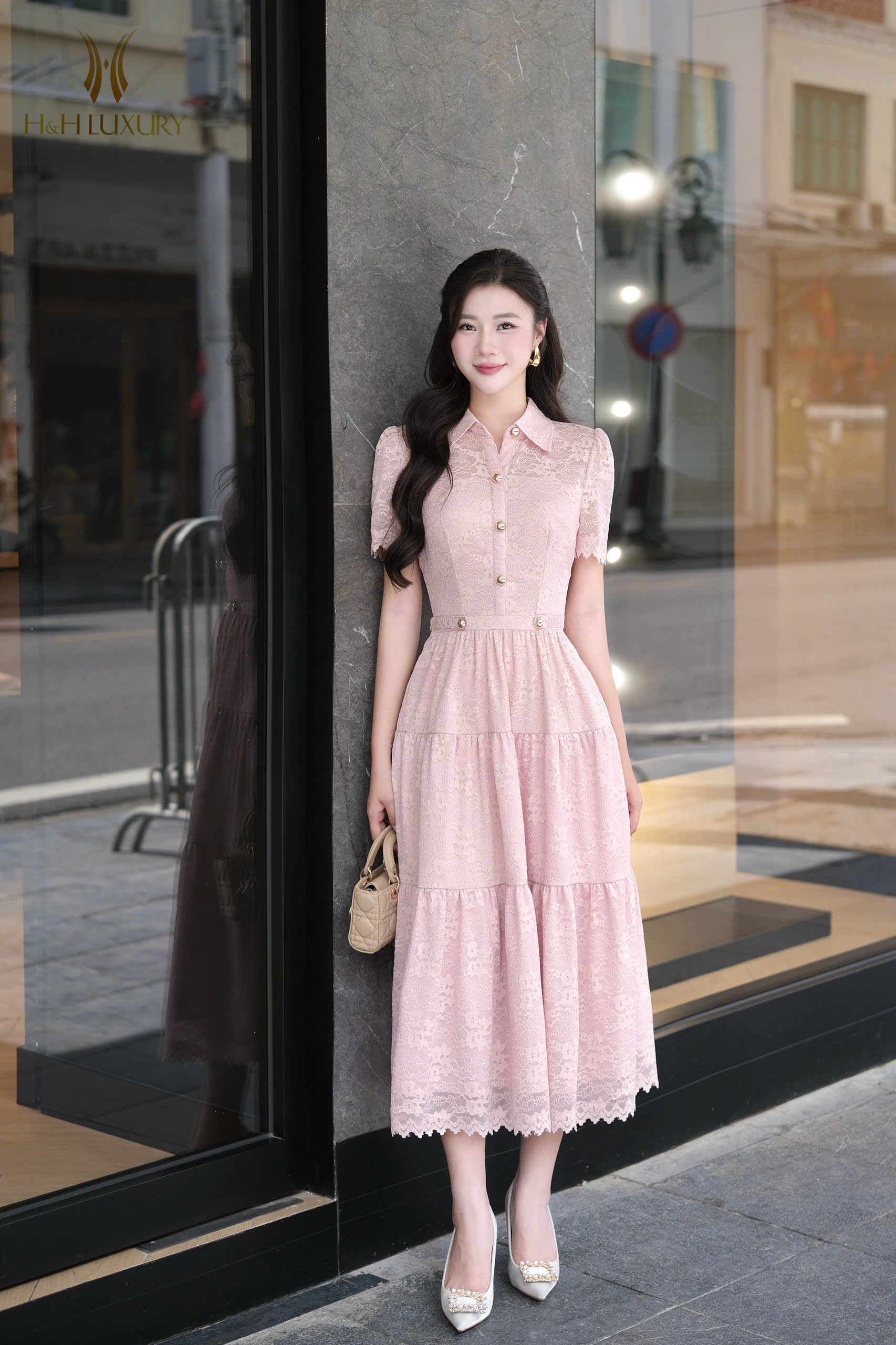 ĐẦM XÒE REN HỒNG PASTEL CỔ ĐỨC