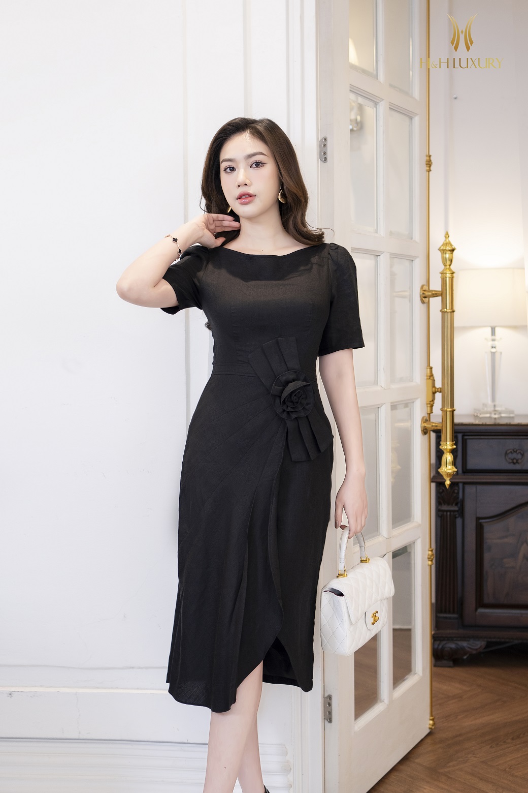 ĐẦM BÚT CHÌ SUÔNG ĐŨI HÀN HOA EO