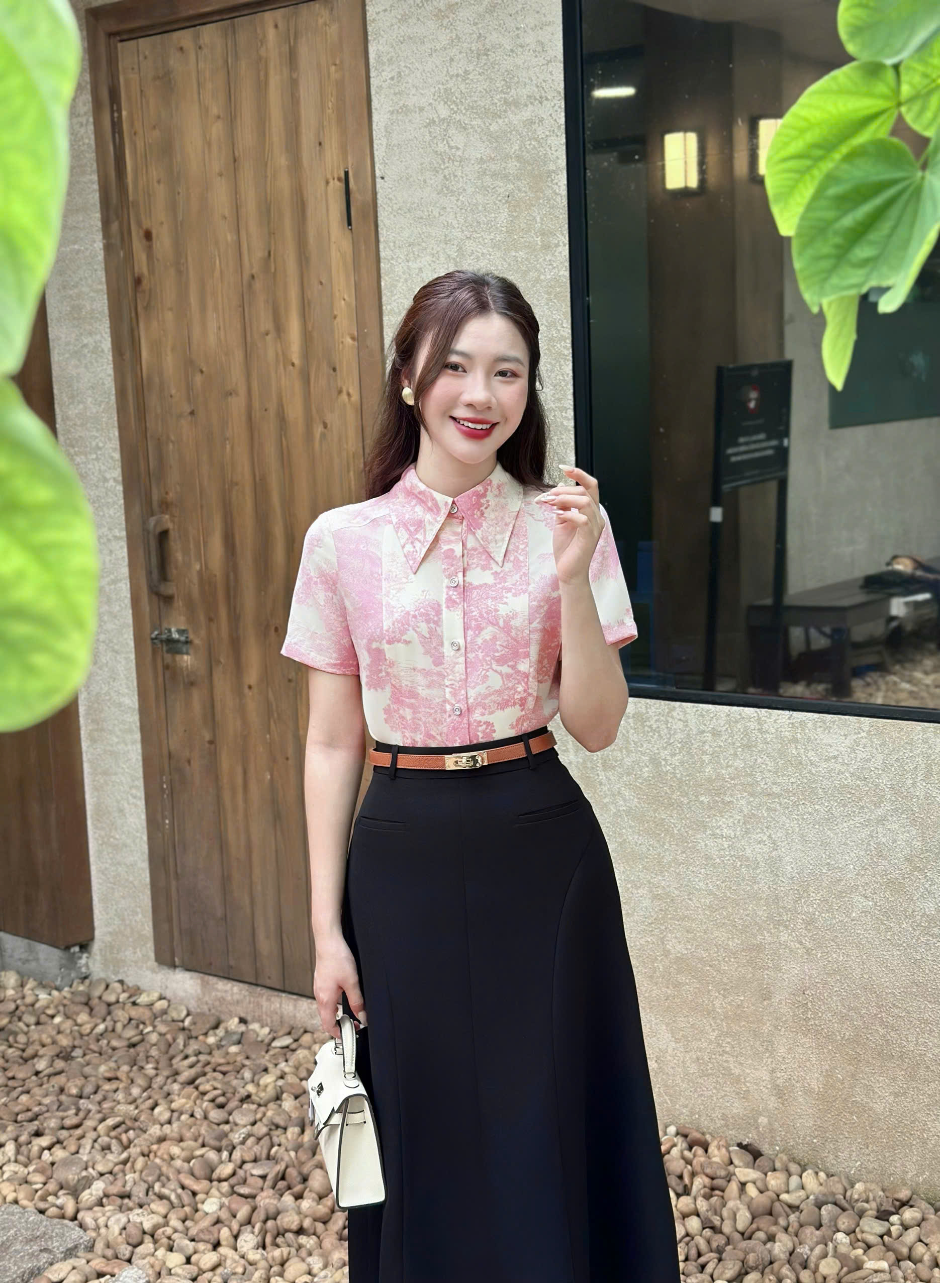 ÁO SƠ MI CỔ ĐỨC HỌA TIẾT HỒNG MÃ