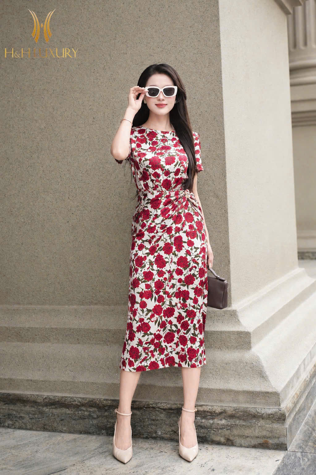 ĐẦM BÚT CHÌ SUÔNG ĐÍNH CHARM HOA ĐỎ
