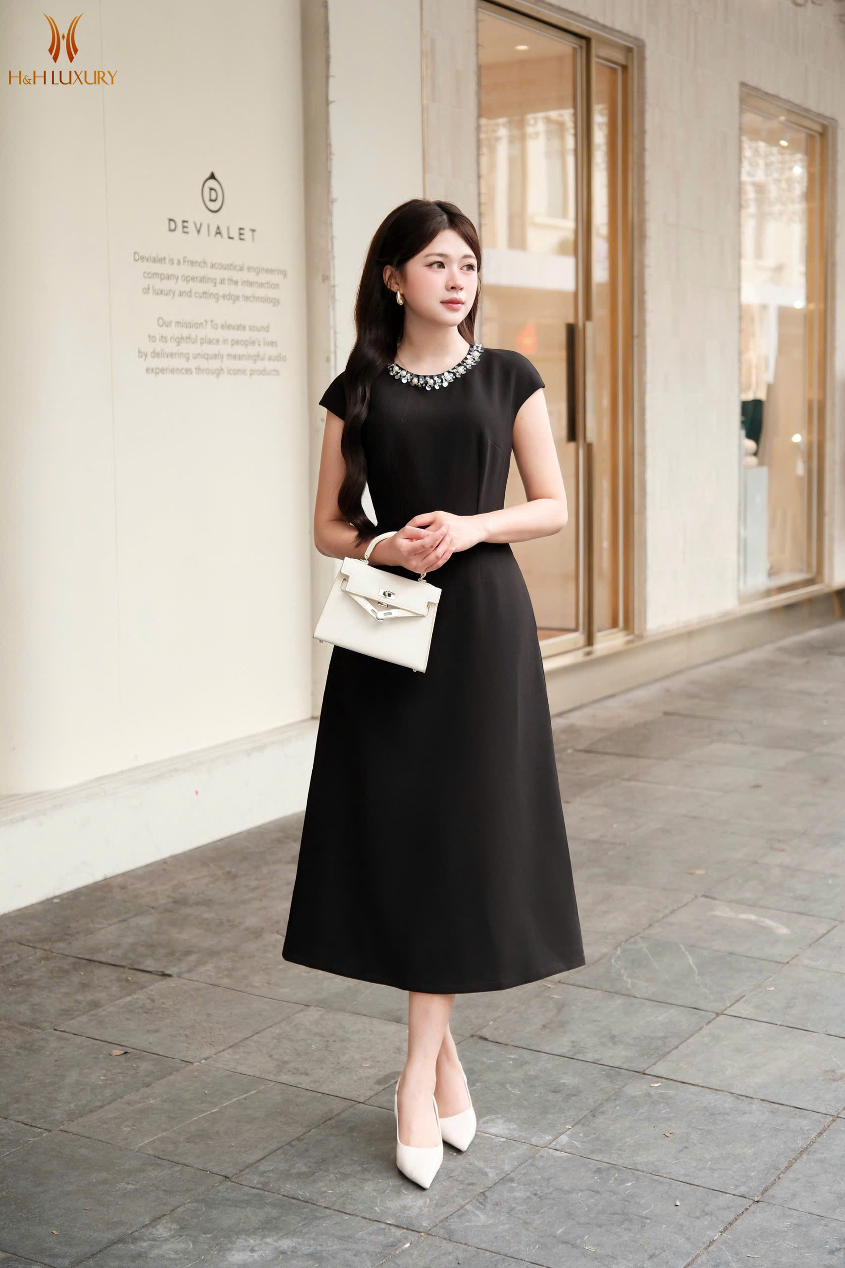 ĐẦM TIỆC ĐÍNH ĐÁ CỔ VAI EO ĐAI CHỜM