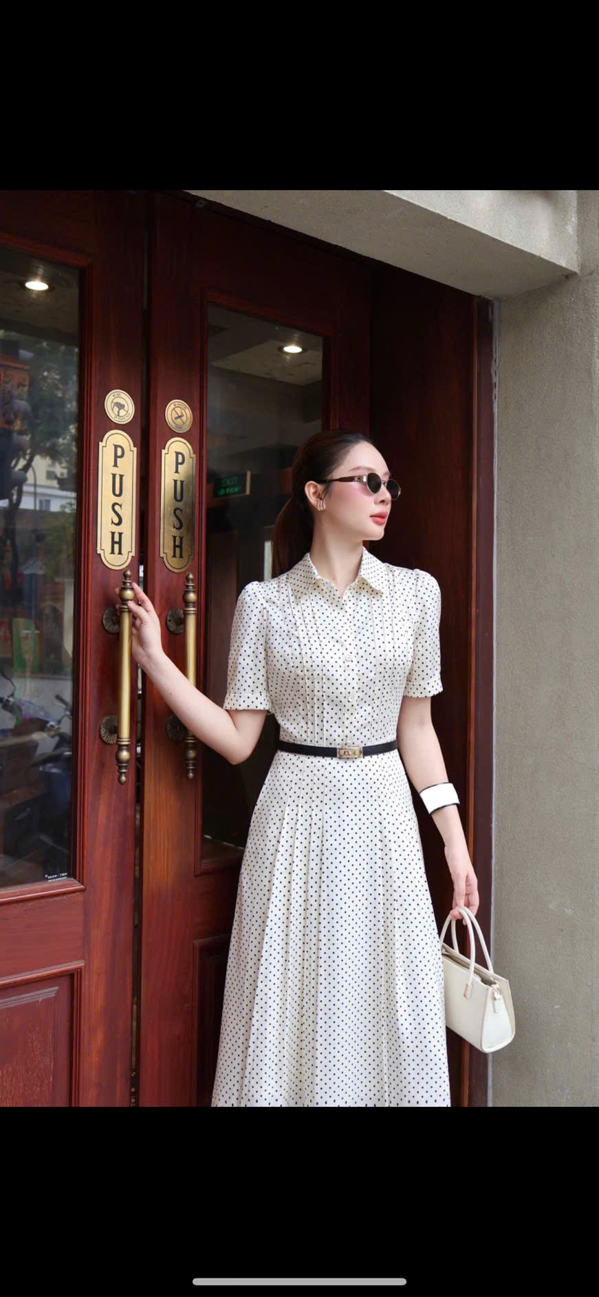 ĐẦM CHẤM BI KEM CỔ ĐỨC 2 TÚI SƯỜN