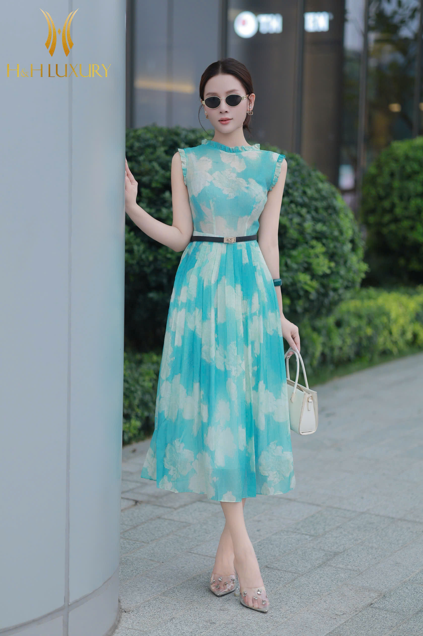 ĐẦM XÒE XANH NGỌC XẾP LY CỔ TAY