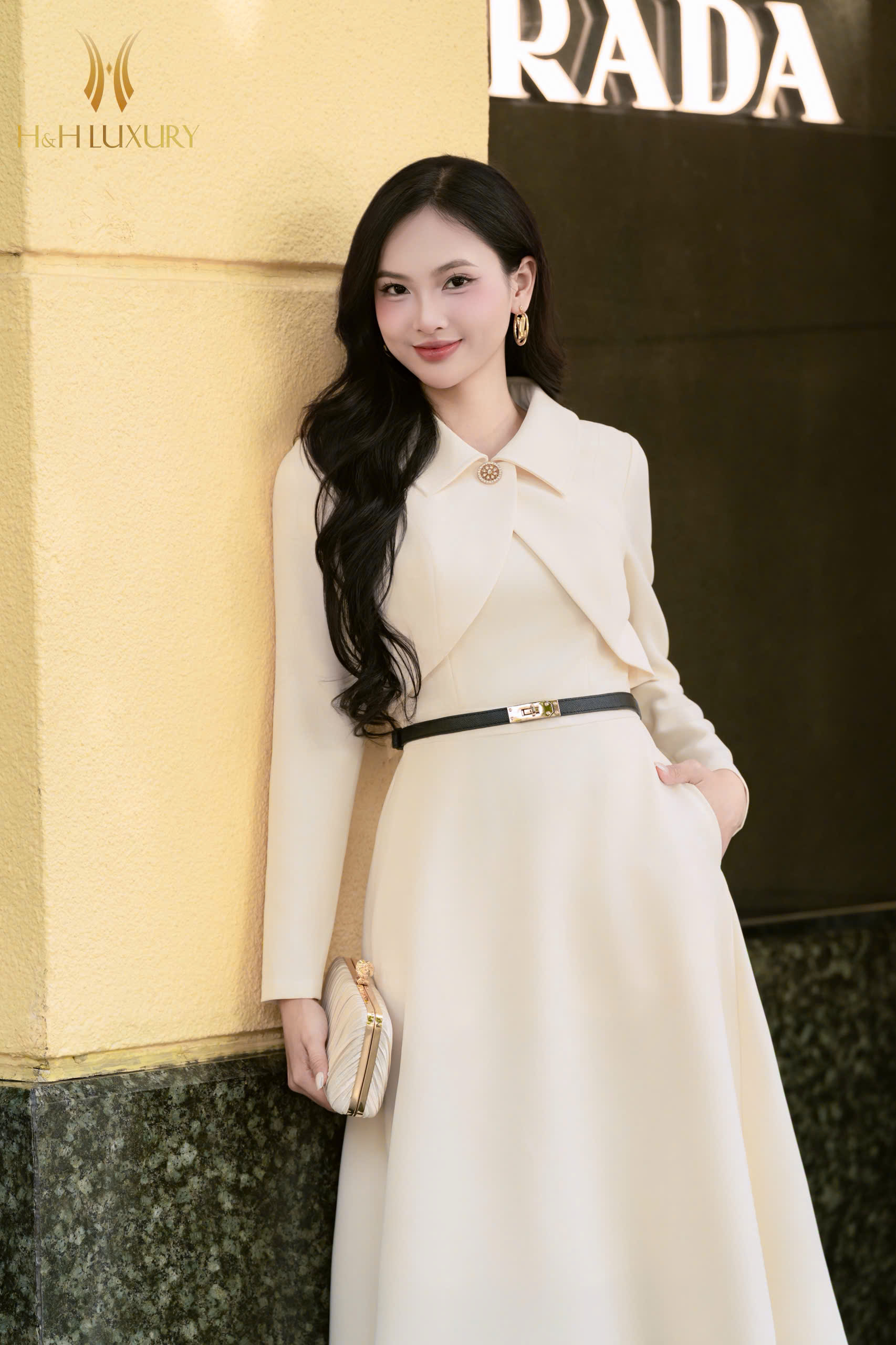 ĐẦM XÒE KEM TÀ NGỰC ĐÍNH KHUY ĐÁ