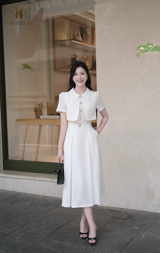ĐẦM XÒE TRẮNG TÀ NGỰC ĐÍNH CÚC