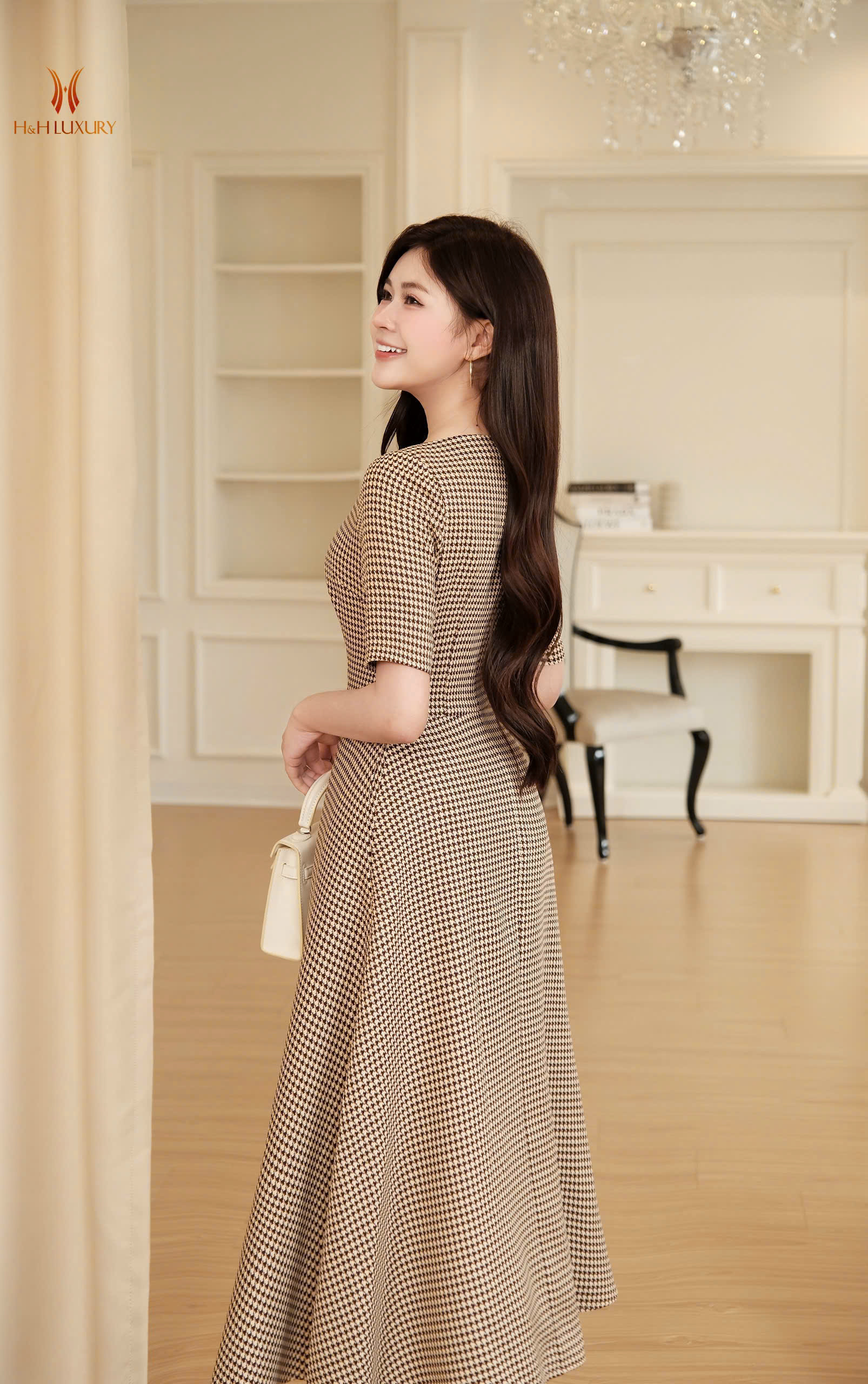 ĐẦM XÒE NÂU TÂY HỌA TIẾT