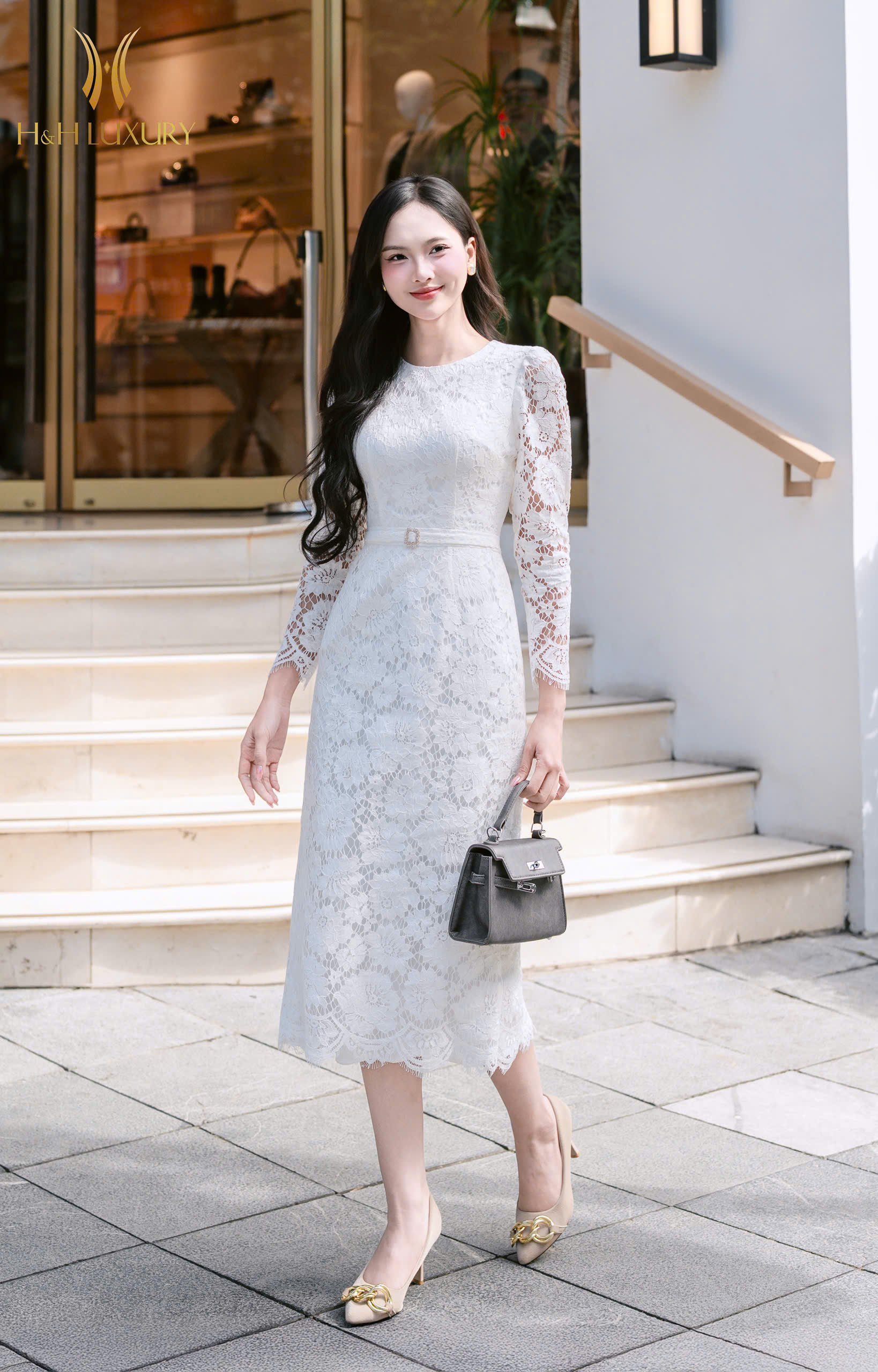 ĐẦM BÚT CHÌ REN TRẮNG ĐAI EO