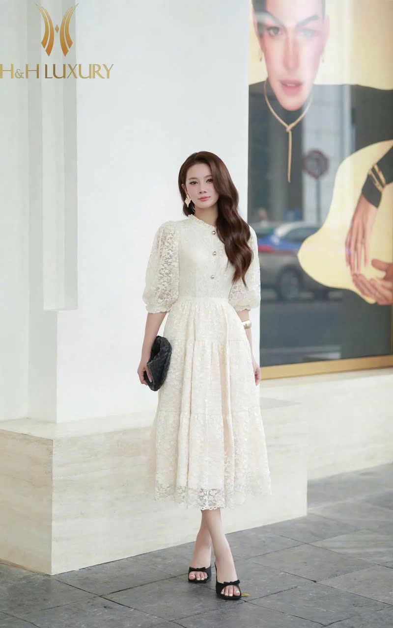 ĐẦM XOÈ REN LÁ NHO TRẮNG KEM