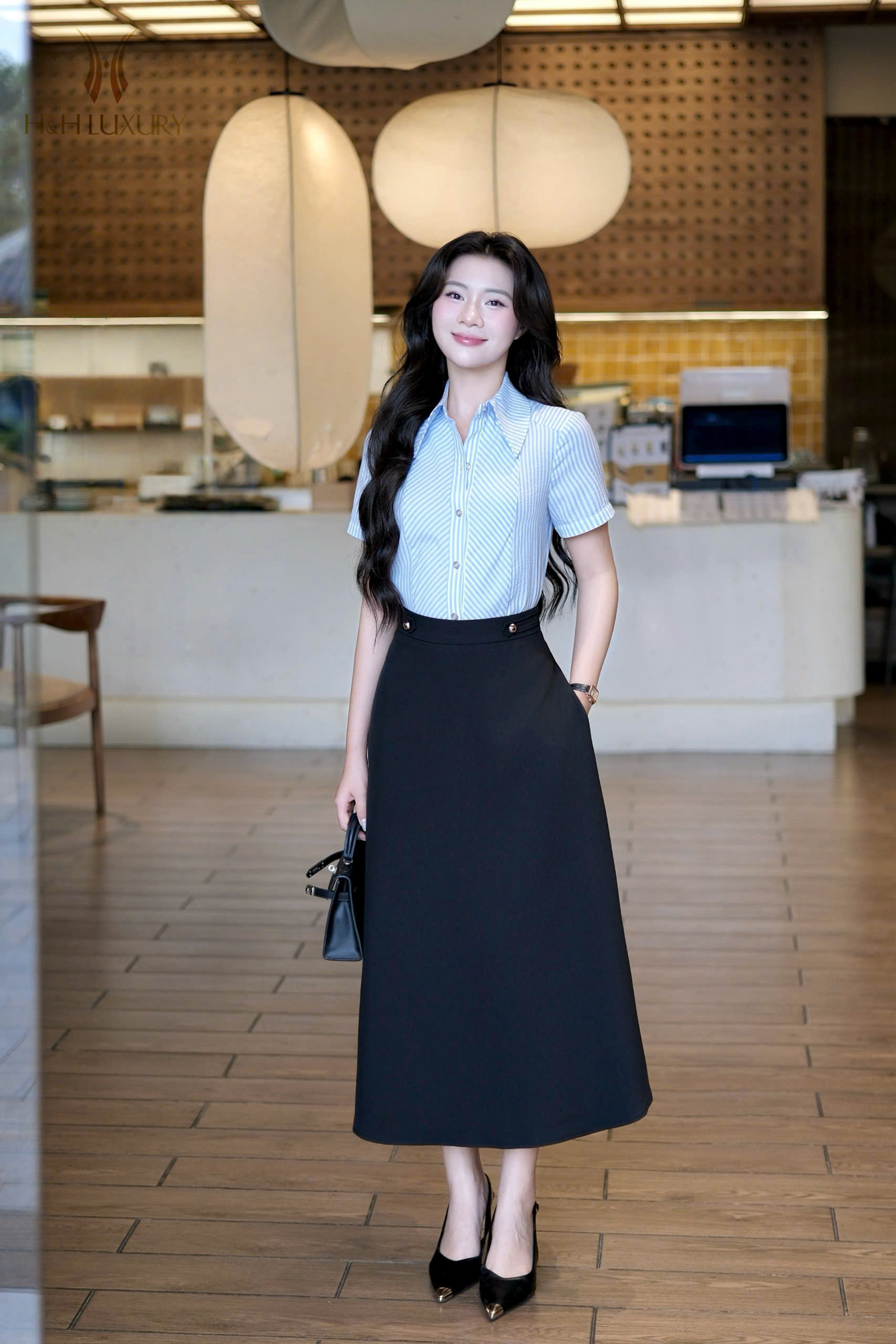 ÁO SƠ MI KẺ XANH CỔ ĐỨC