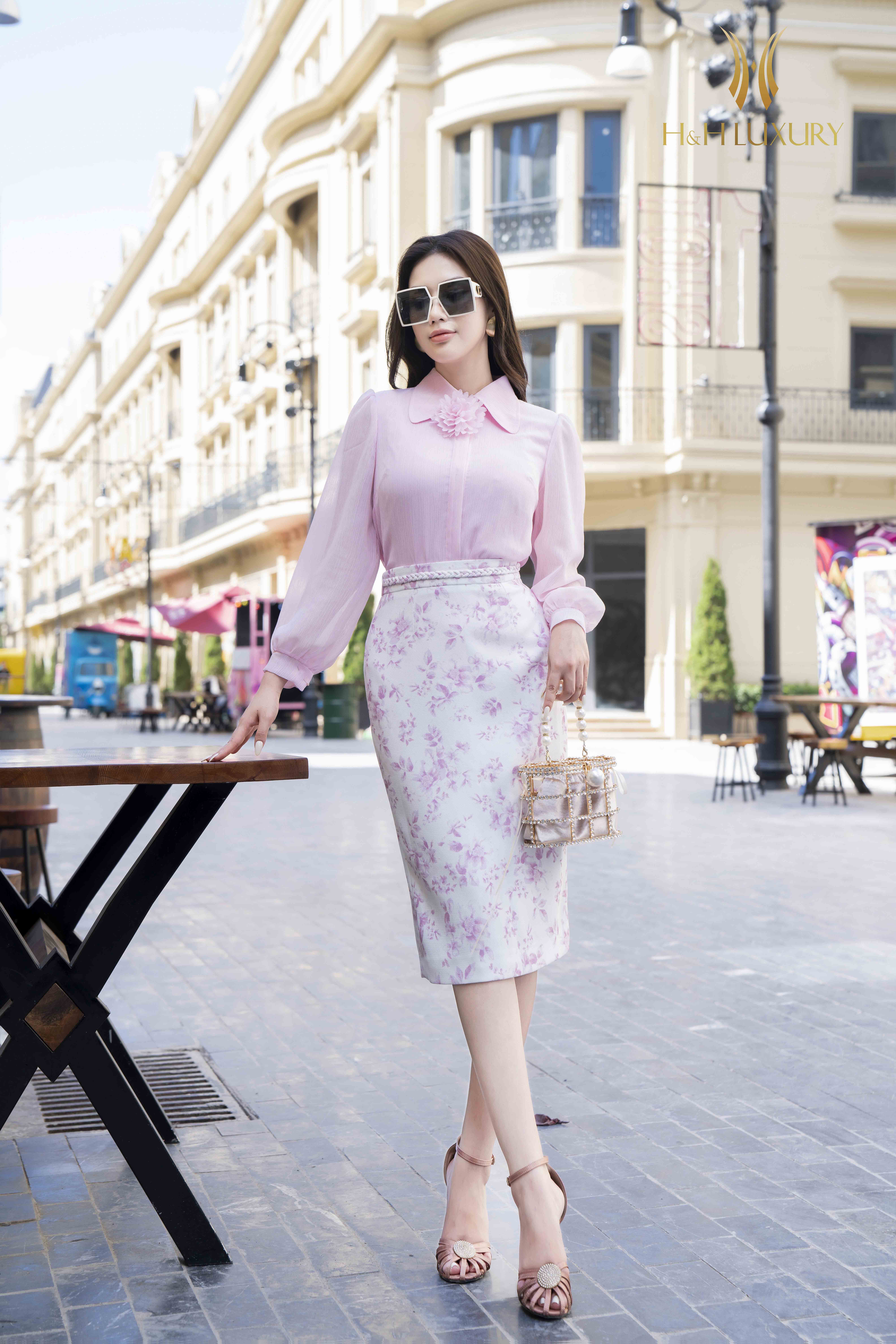Set Áo Vest Váy Xếp ly Màu Đen Cao Cấp Thời Trang Nữ Hàn Quốc Mùa Hè 2023  EE3 - Đồ bộ, pijama nữ mặc nhà | ThờiTrangNữ.vn
