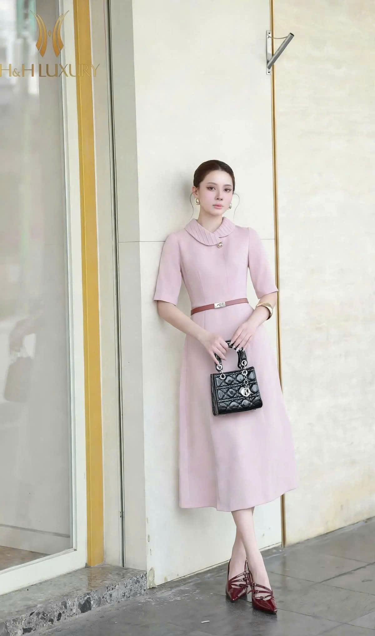 ĐẦM HỒNG PASTEL DÁNG A MÍ CỔ