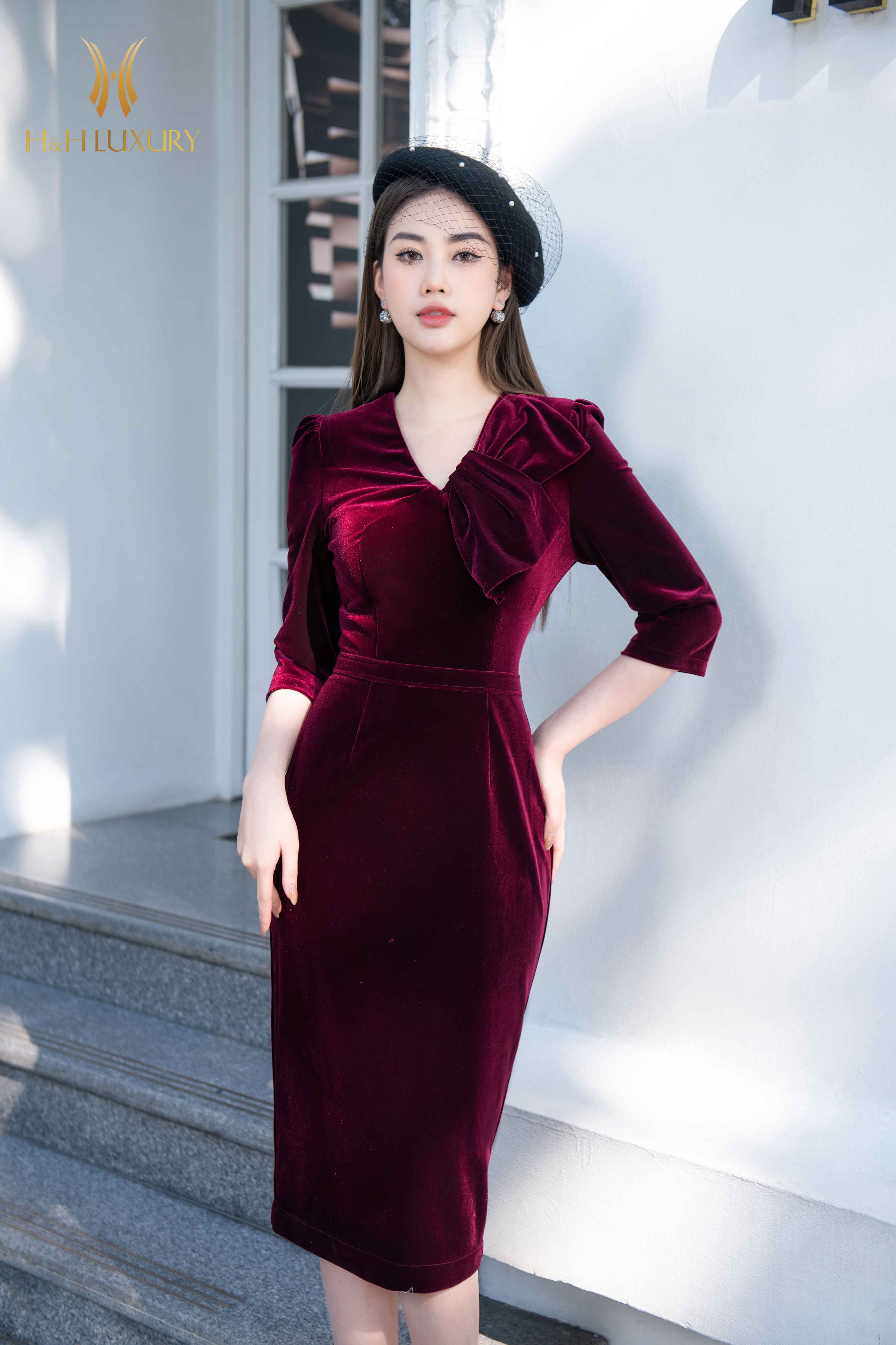 10 mẫu mẫu váy nhung đỏ đẹp Gợi cảm và quyến rũ