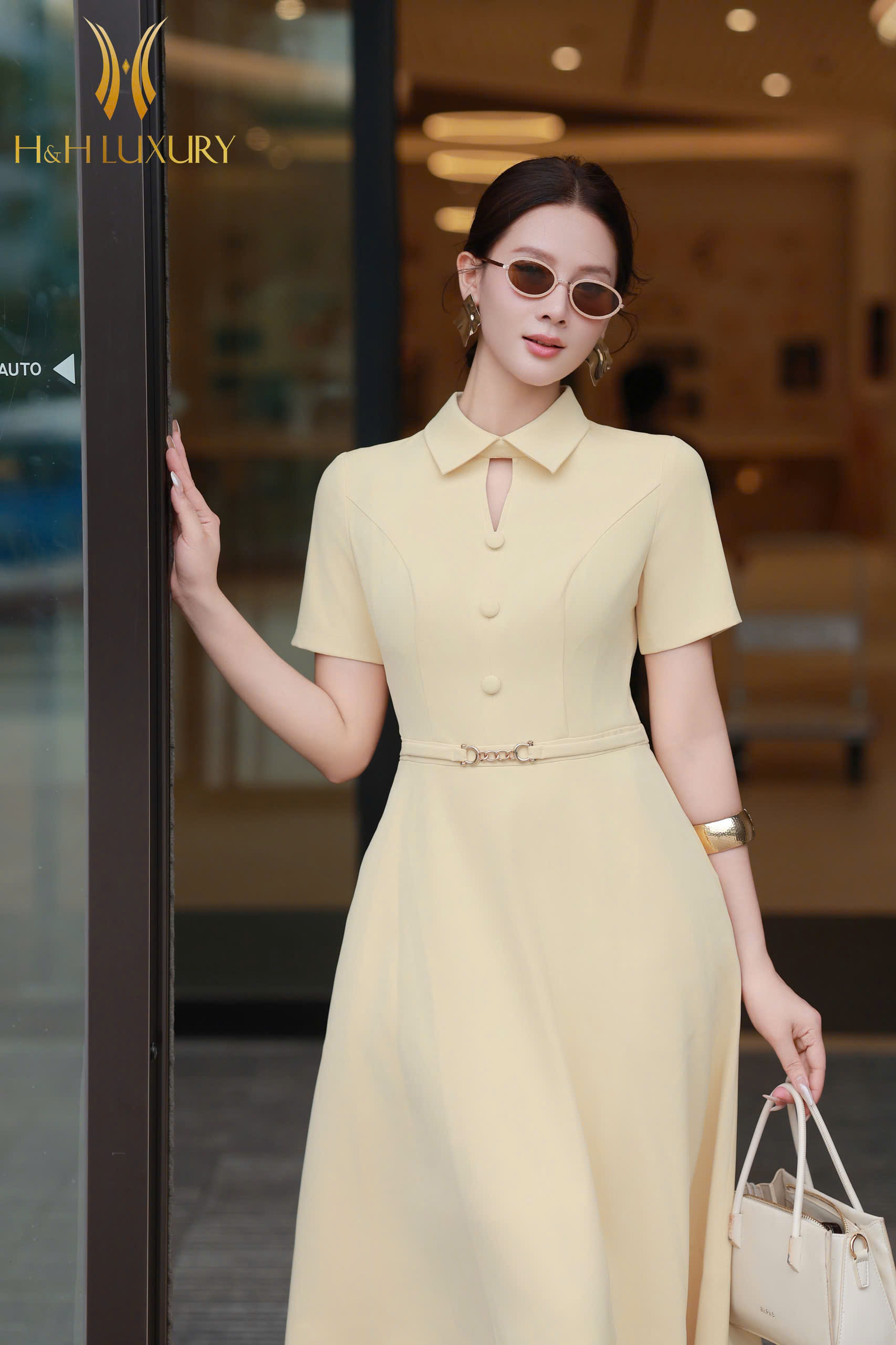 ĐẦM XÒE VÀNG BƠ CÚC BỌC ĐAI EO