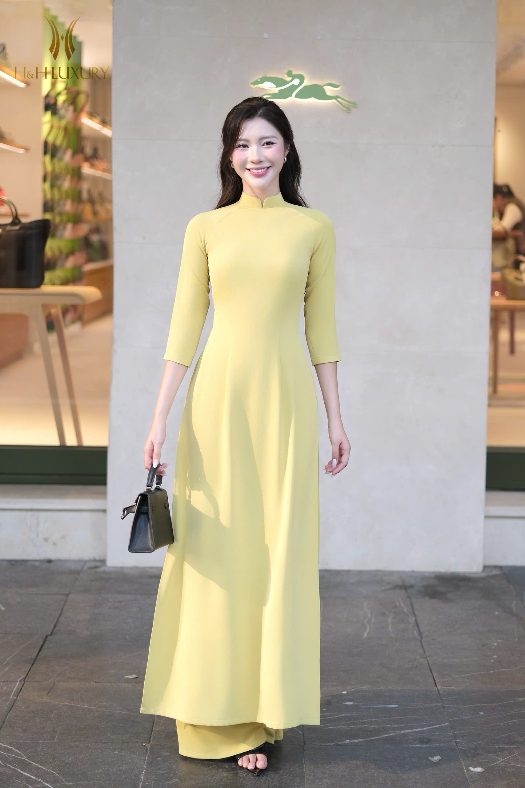 ÁO DÀI VÀNG CỐM LỤA MANGO HÀN