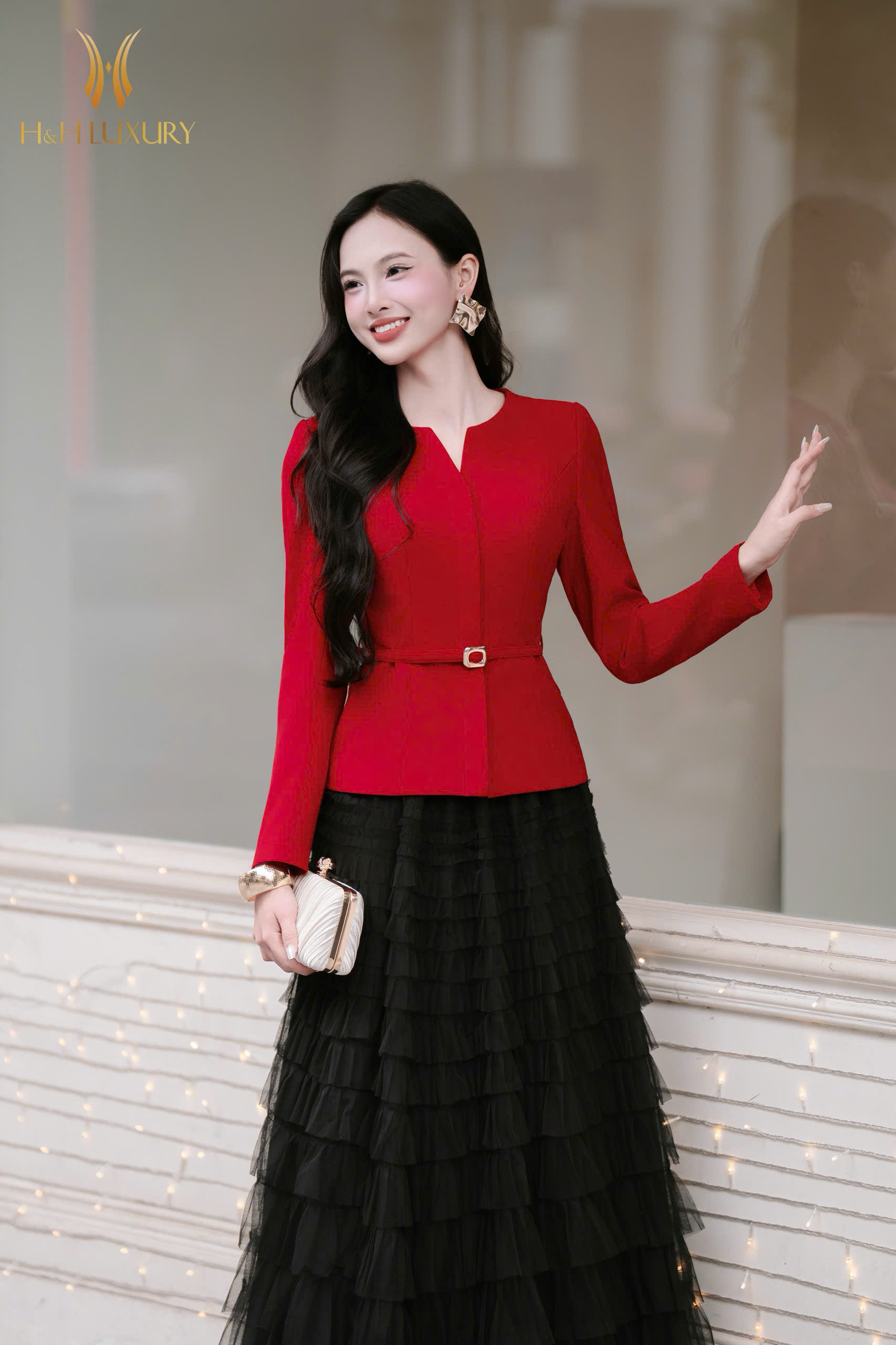 ÁO VEST ĐỎ ĐAI EO DẤU KHUY