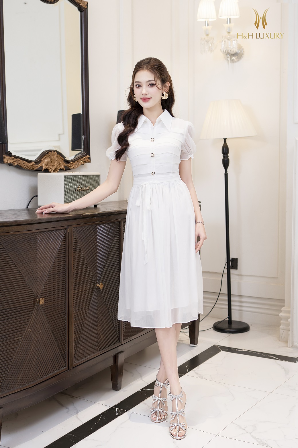 ĐẦM XÒE TƠ VÂN TRẮNG XẾP BÈO CỔ ĐỨC ĐÍNH CÚC