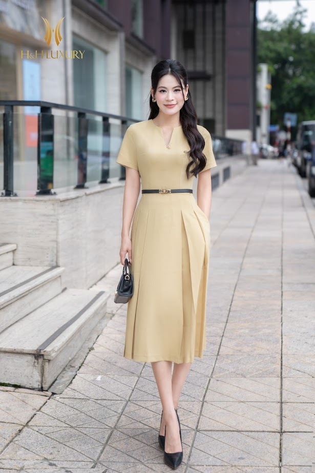 ĐẦM VÀNG MƠ XẾP LY HAI TÚI SƯỜN