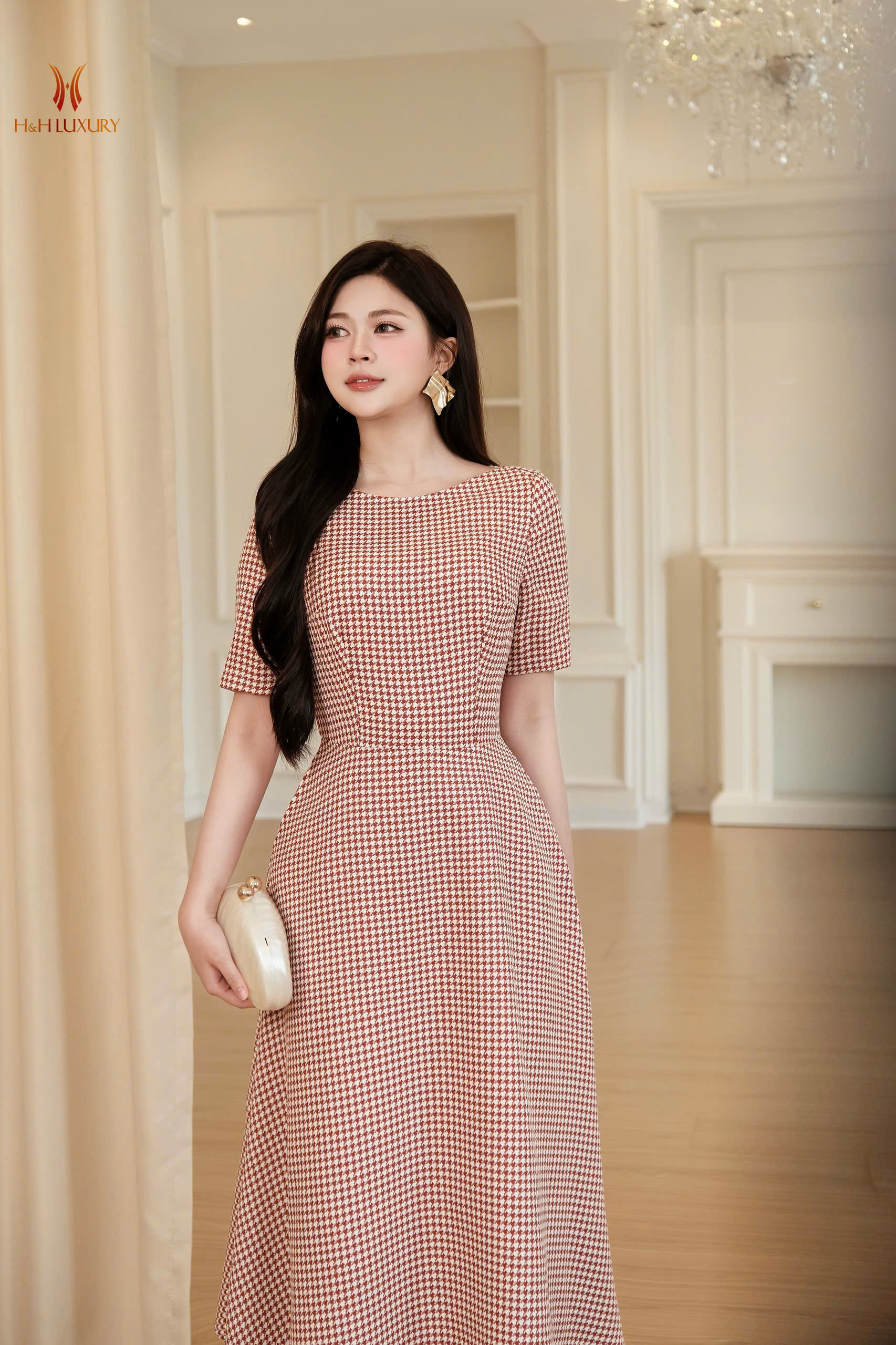 ĐẦM XÒE HỌA TIẾT ĐỎ HỒNG