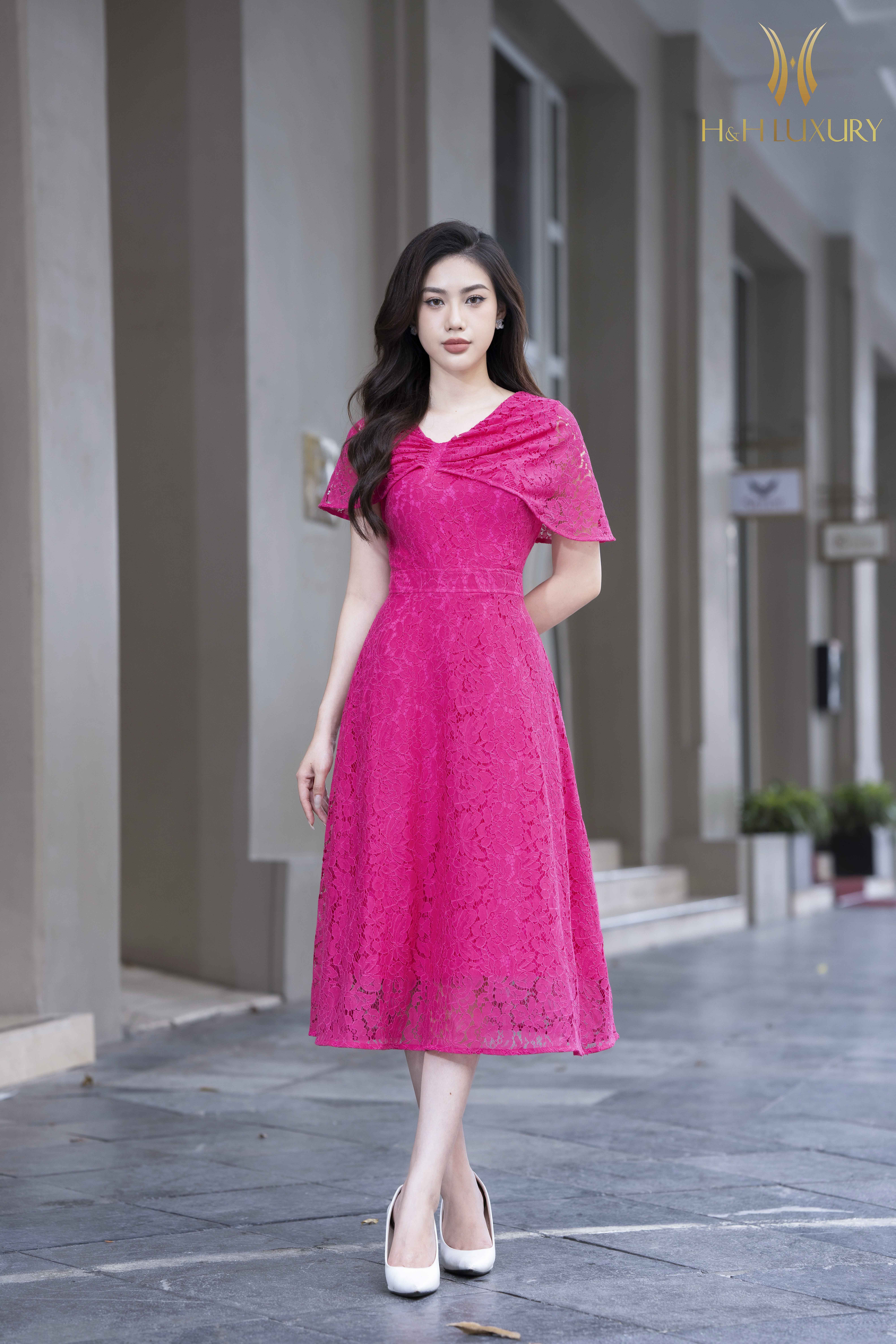 Váy hồng xòe cổ V tay chun V2923  DVC Fashion