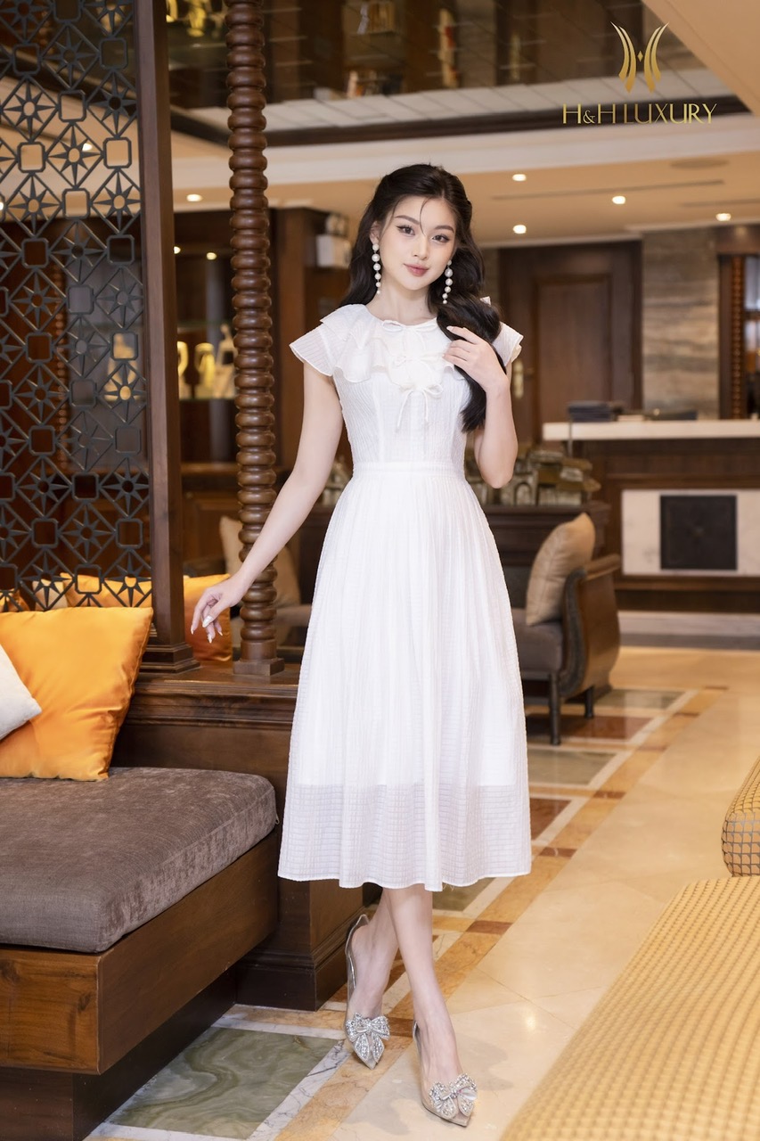 ĐẦM XÒE TƠ TRẮNG CAO CẤP BÈO NGỰC