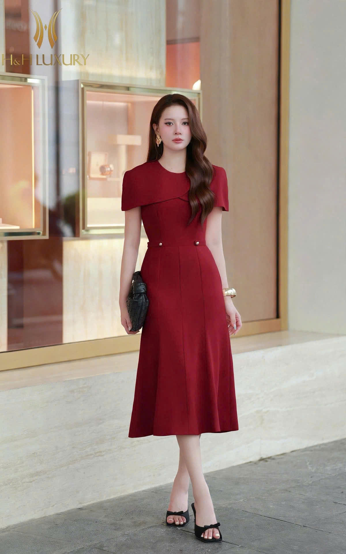 ĐẦM TIỆC ĐUÔI CÁ ĐỎ TÀ NGỰC