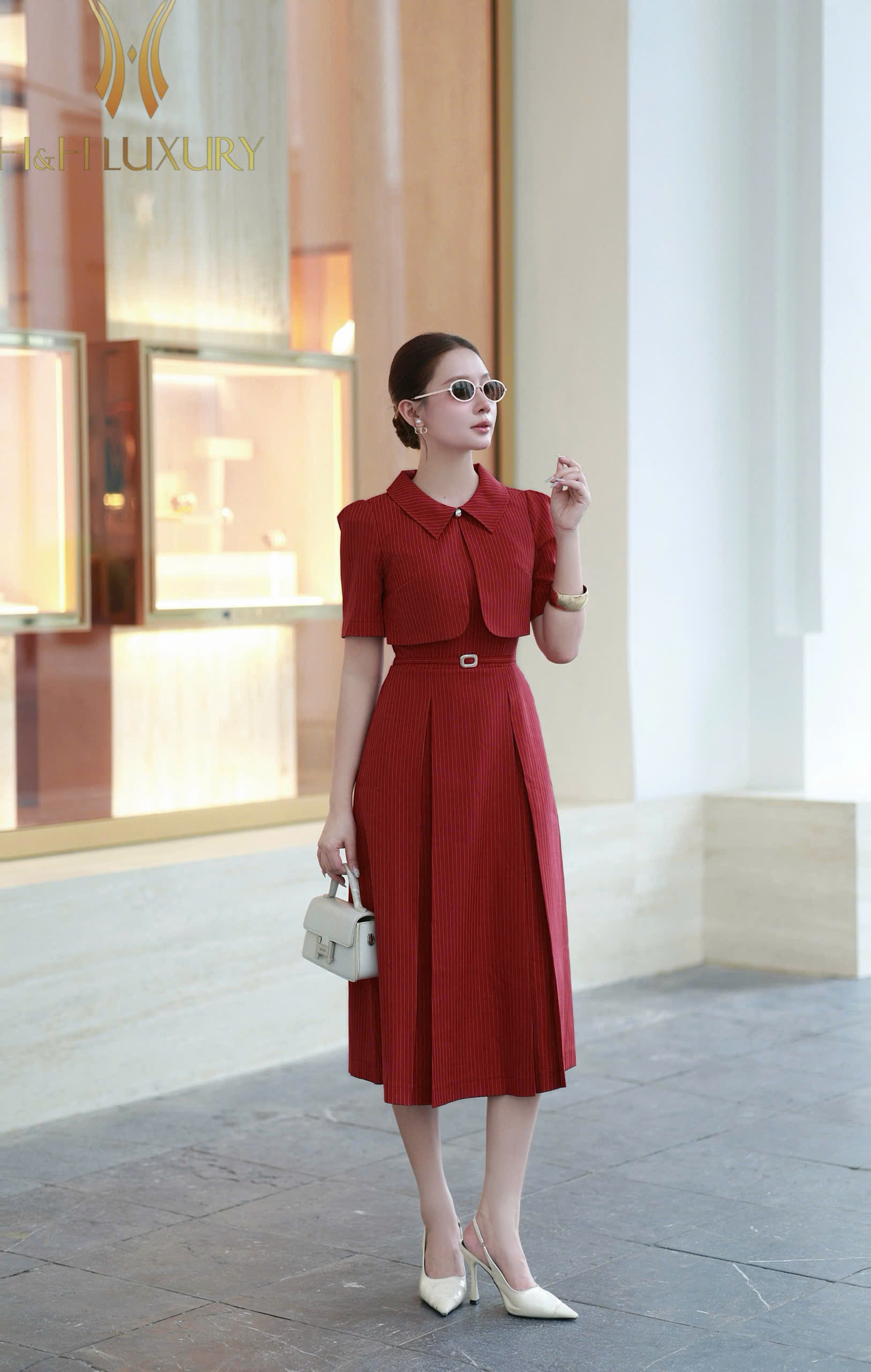 ĐẦM KẺ ĐỎ ĐÔ TÀ NGỰC ĐAI EO