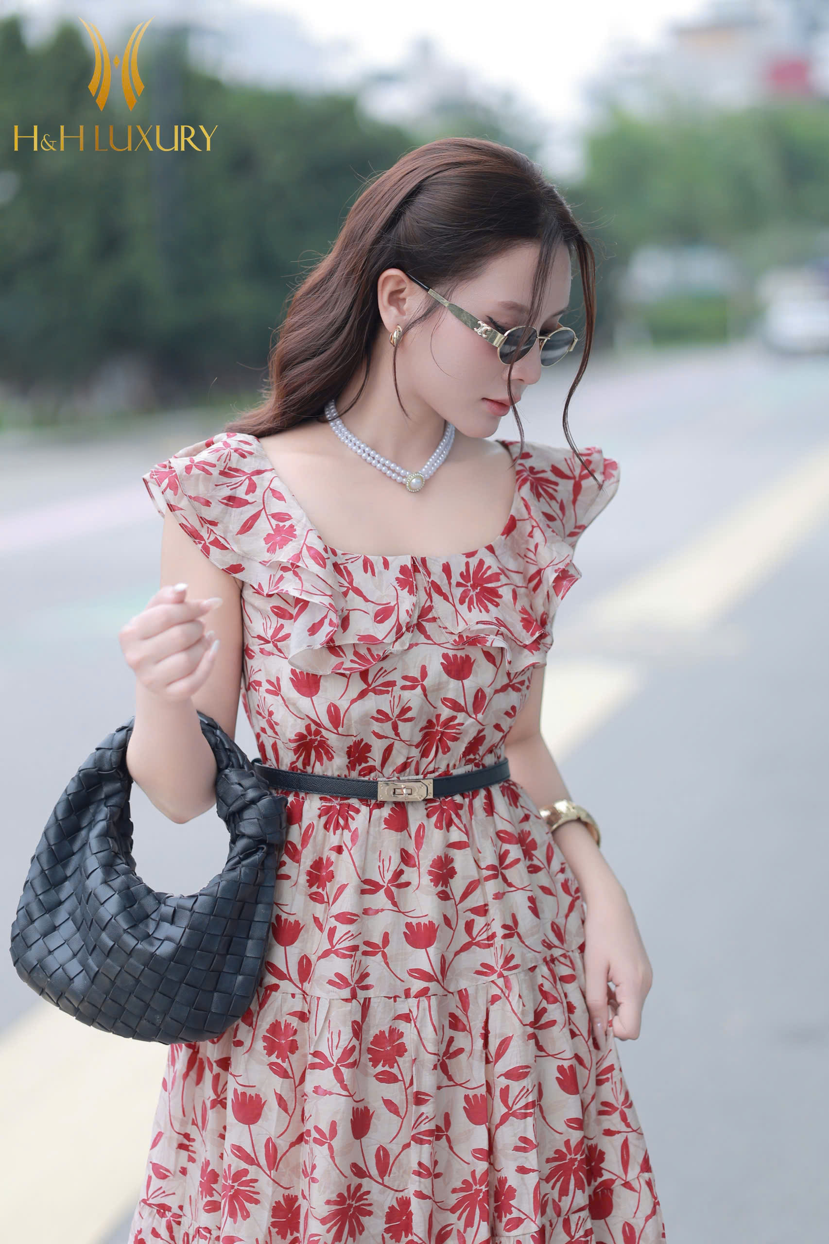 ĐẦM XÒE HOA ĐỎ CHUN EO