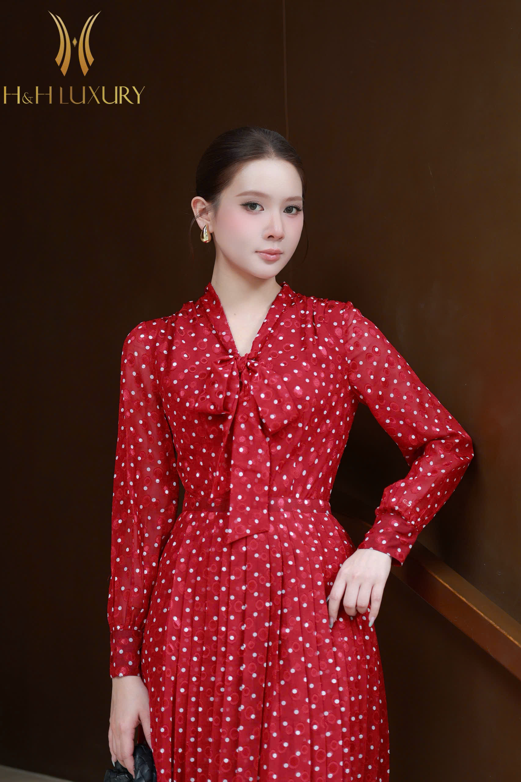ĐẦM BI ĐỎ ĐÔ CỔ NƠ XẾP LY THÂN