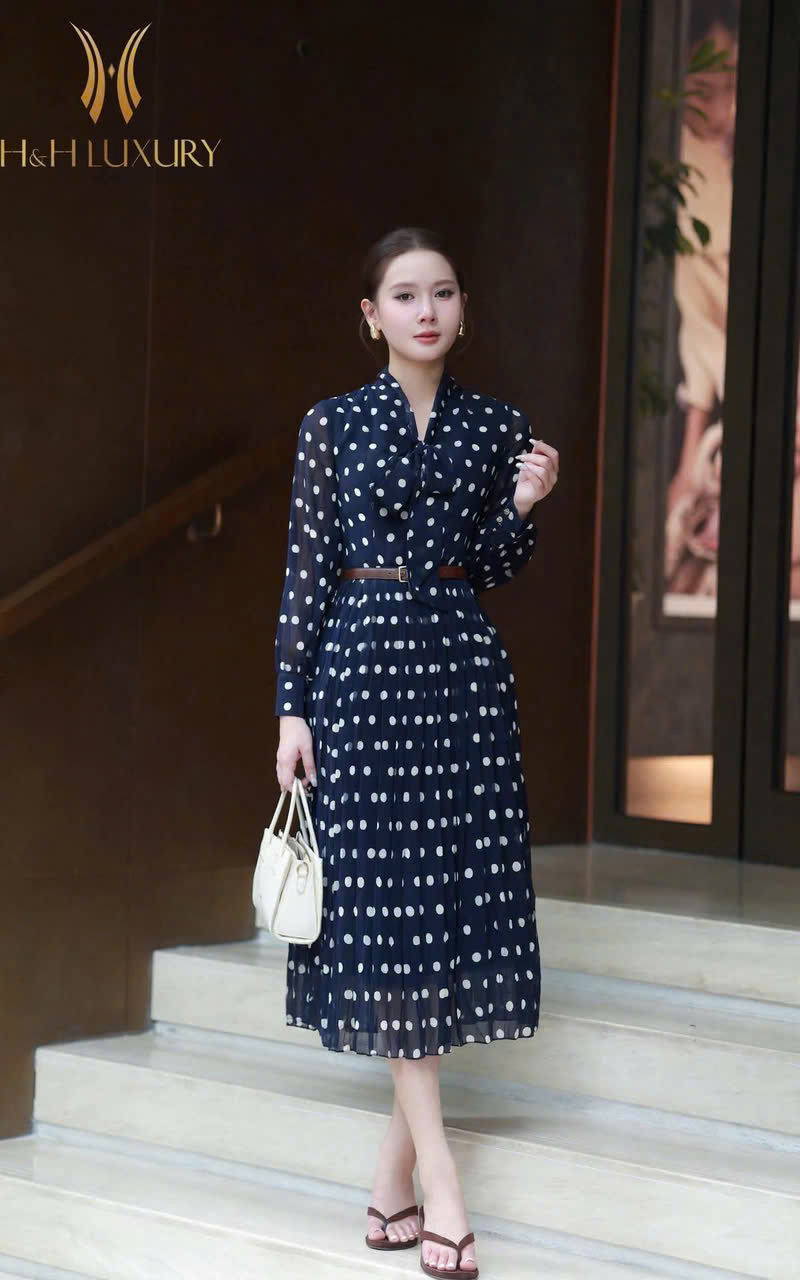 ĐẦM VOAN BI XANH NAVY CỔ NƠ