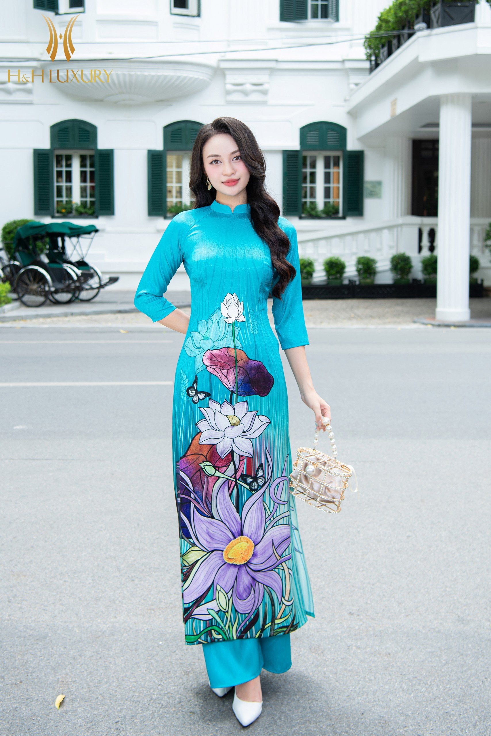 ÁO DÀI LỤA GẤM XANH NGỌC HỌA TIẾT HOA SEN