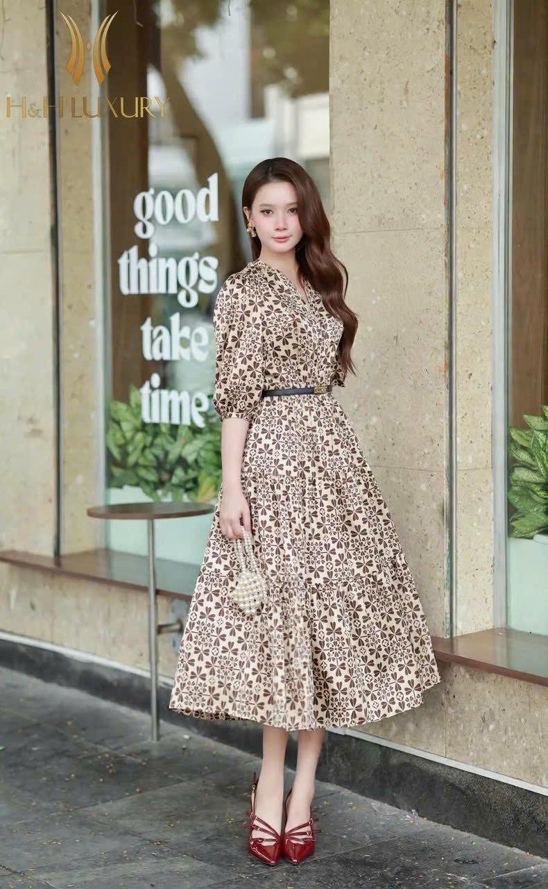 ĐẦM LỤA SATIN HỌA TIẾT NÂU TÂY