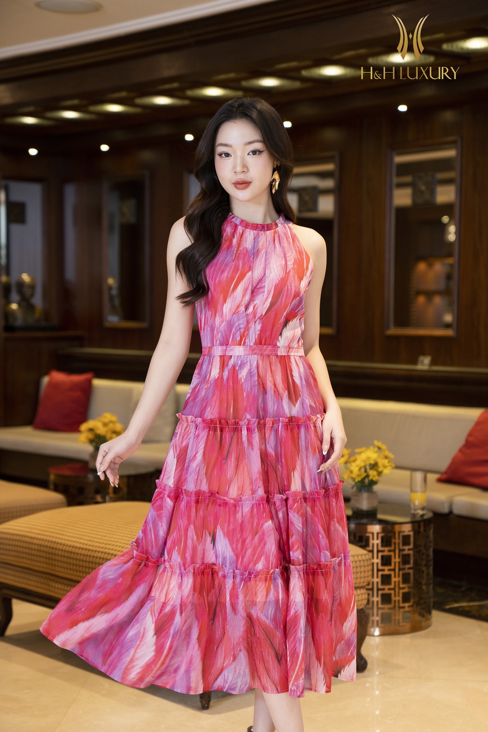 Những bộ váy pha màu đẹp ấn tượng của sao | Giáo dục Việt Nam
