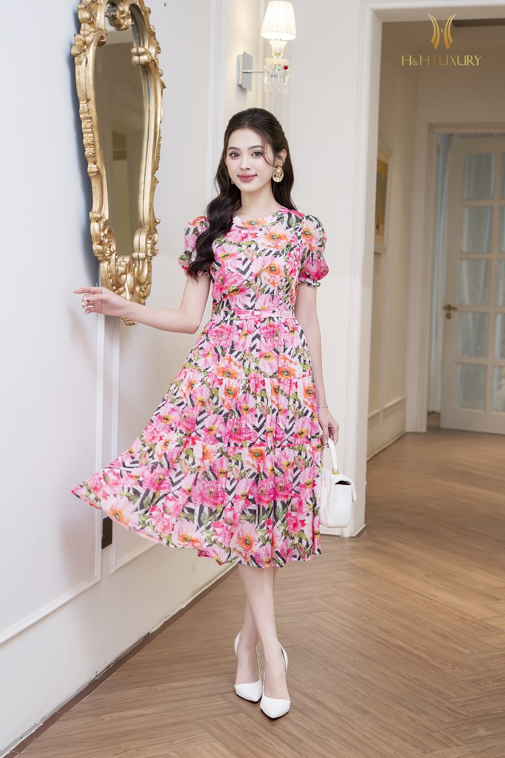 ĐẦM XÒE TƠ HOA TÀ NGỰC XẾP MÍ