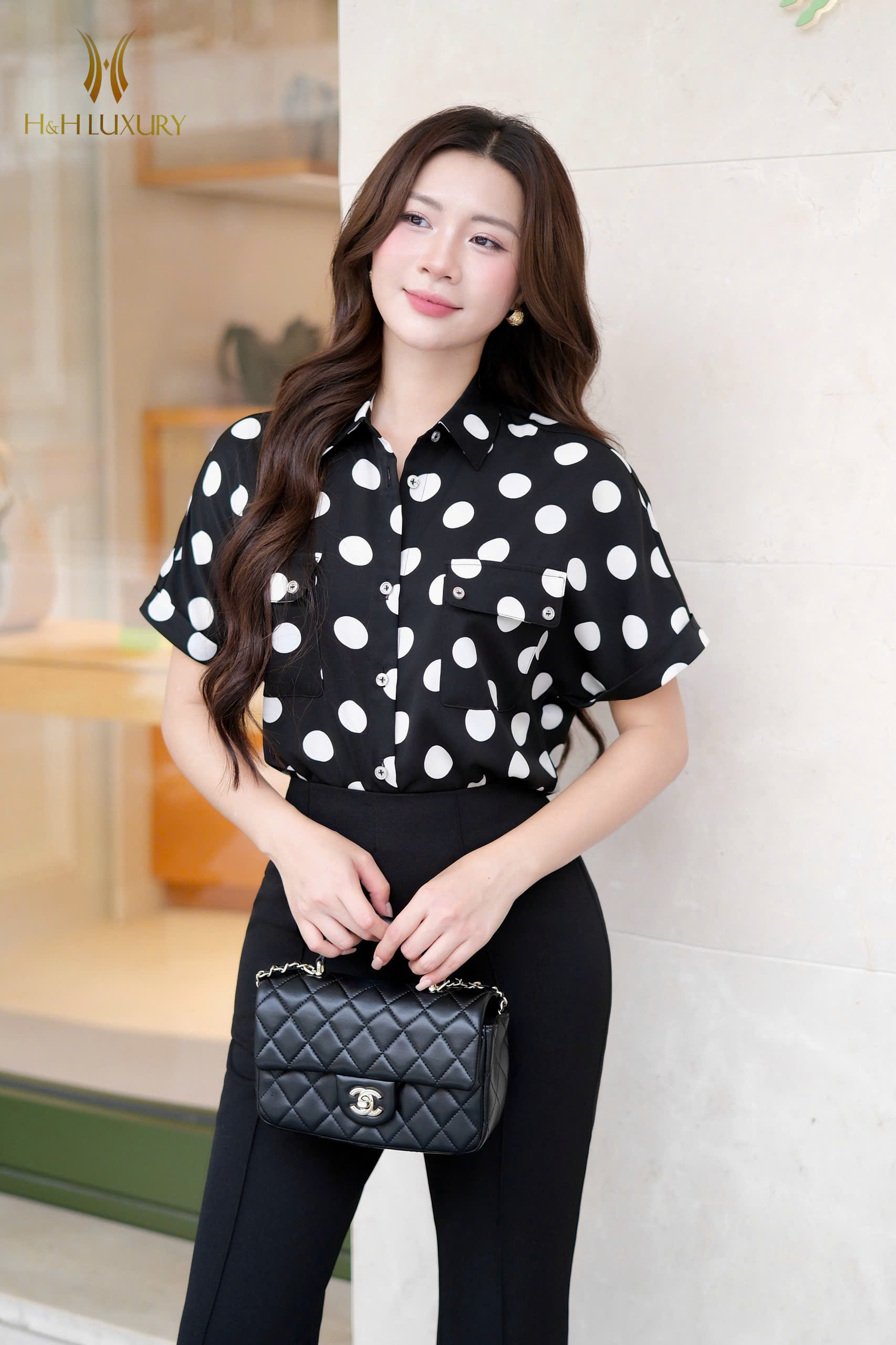 ÁO SƠ MI CHẤM BI ĐEN TÚI NGỰC