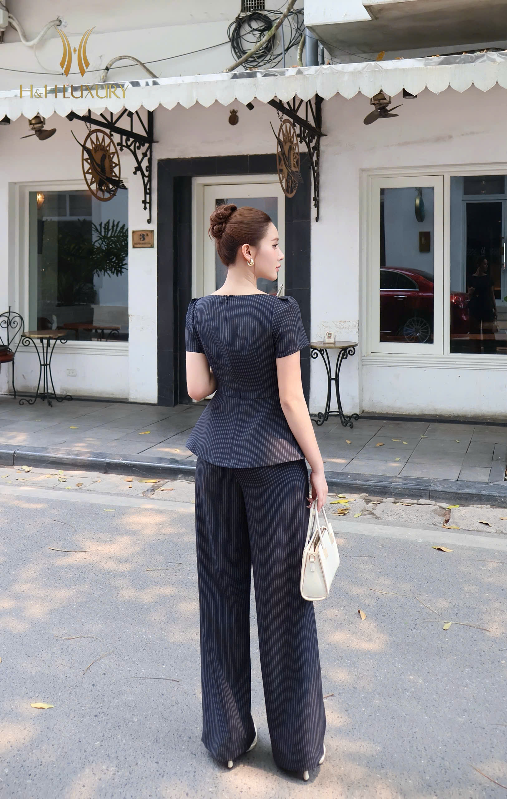 ÁO KÍ GIẢ XANH NAVY ĐÍNH CHARM