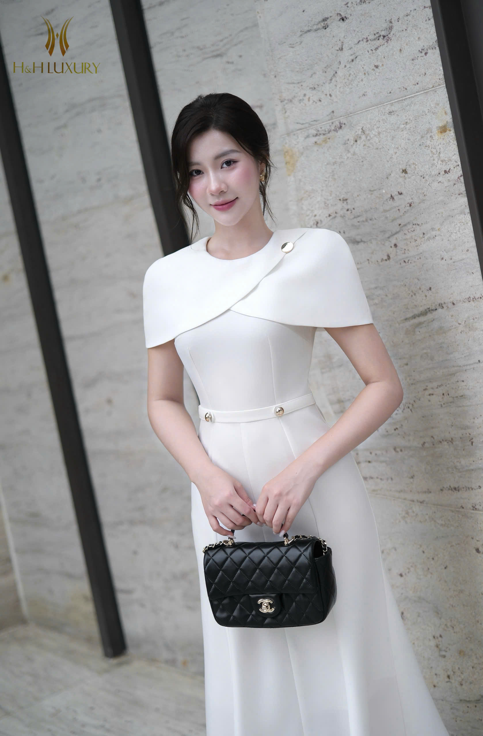 ĐẦM TIỆC ĐUÔI CÁ TRẮNG TÀ NGỰC
