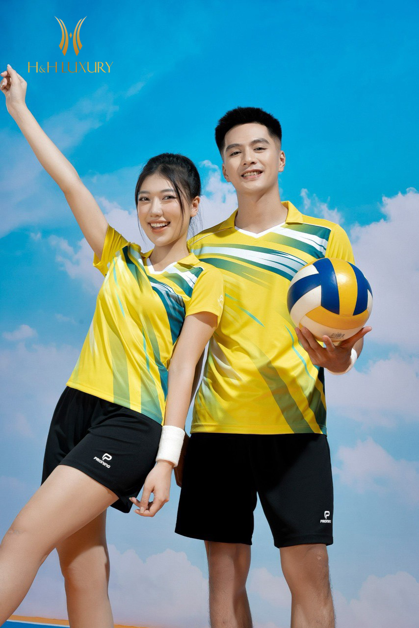 BỘ THỂ THAO NAM PRONING CỘC TAY MÀU VÀNG PHỐI LỤC BẢO