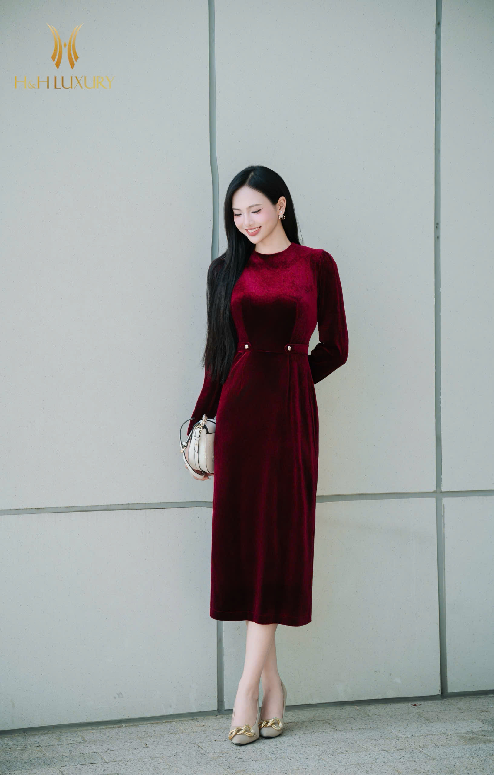 ĐẦM BÚT CHÌ NHUNG ĐỎ RƯỢU