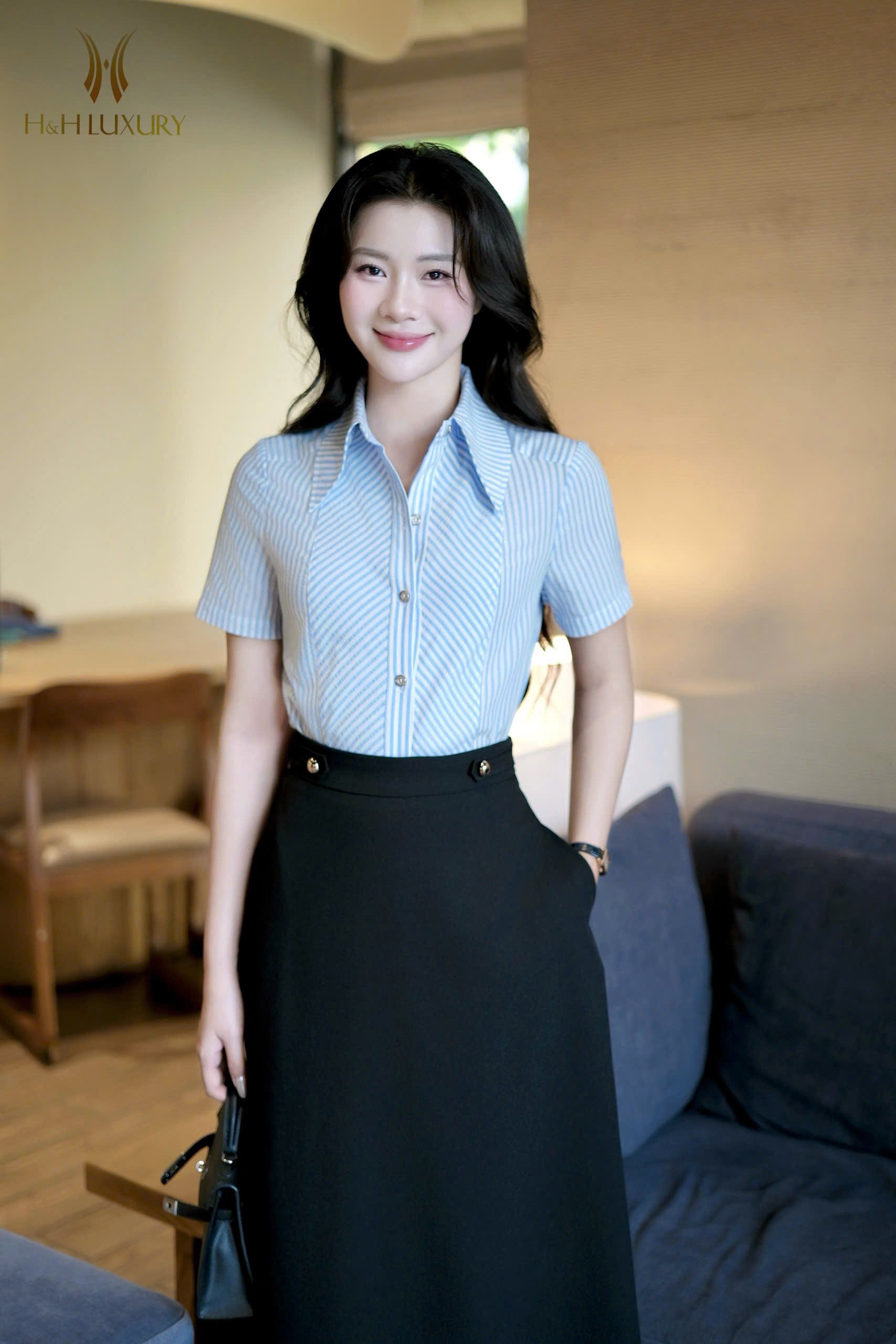 ÁO SƠ MI KẺ XANH CỔ ĐỨC