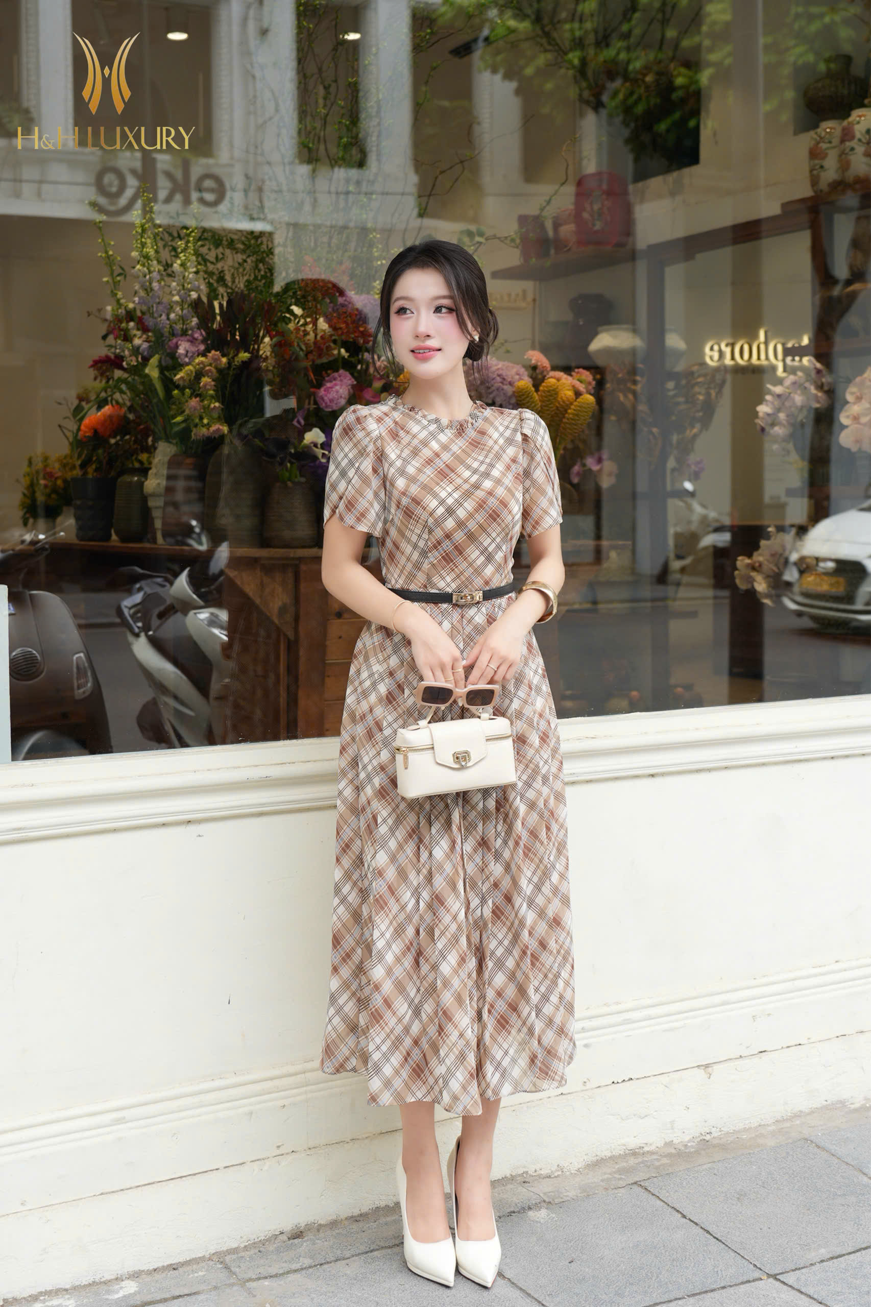 ĐẦM KẺ NÂU TÂY XẾP LY THÂN
