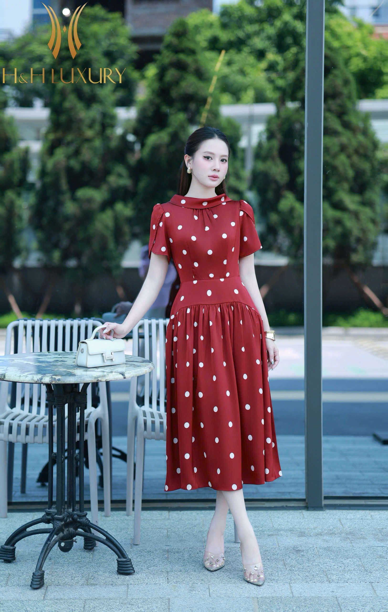 ĐẦM LỤA BI ĐỎ ĐÔ CỔ V SAU