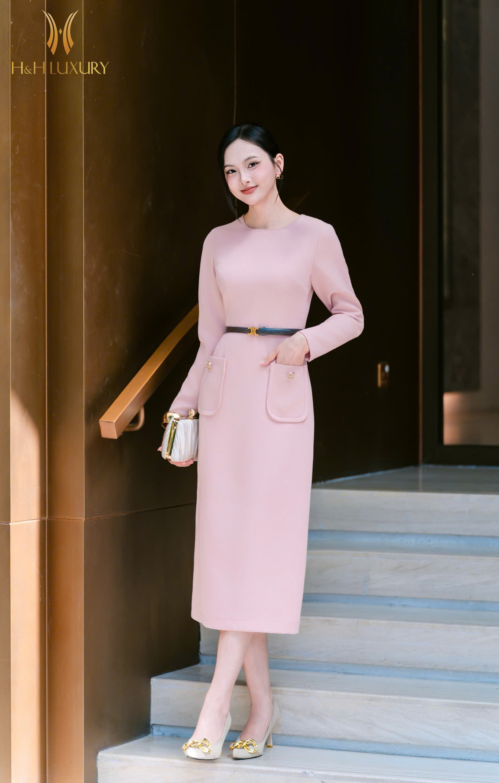 ĐẦM ÔM A HỒNG HAI TÚI ĐÍNH KHUY ĐÁ