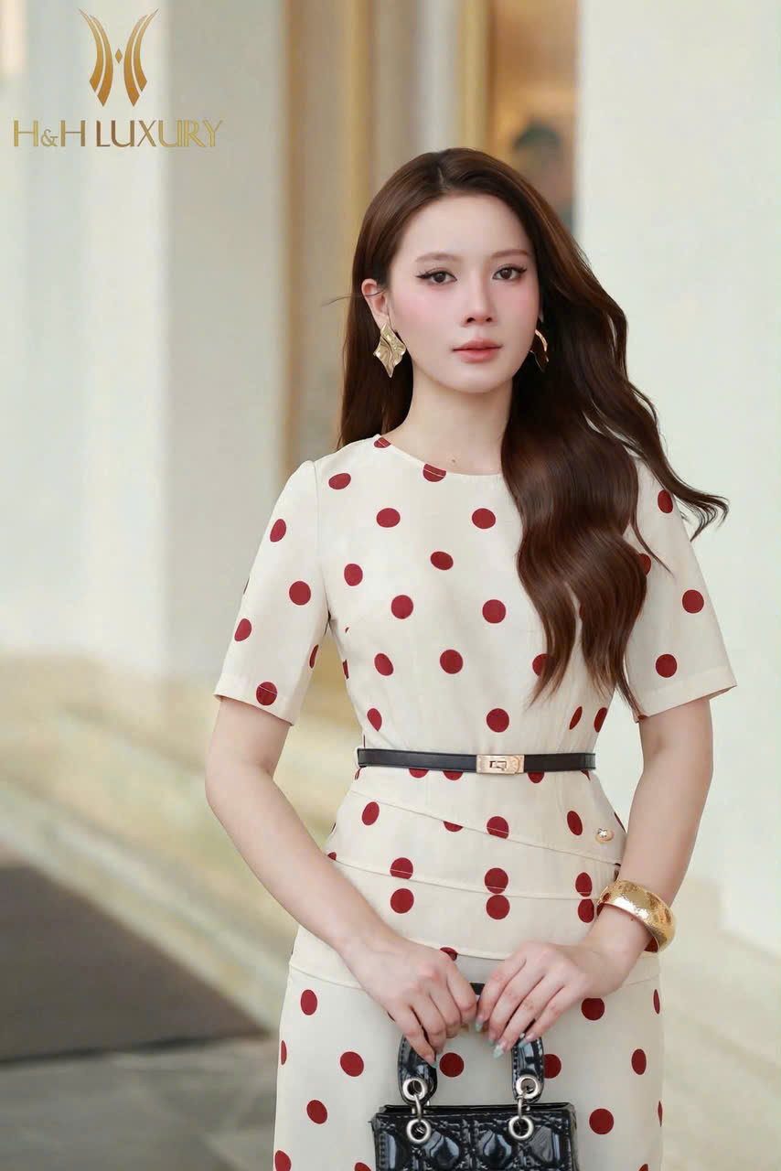 ĐẦM BÚT CHÌ SUÔNG CHẤM BI ĐỎ KEM
