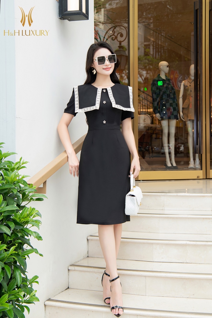 ĐẦM ÔM A ĐEN CO GIÃN PHỐI REN CAO CẤP